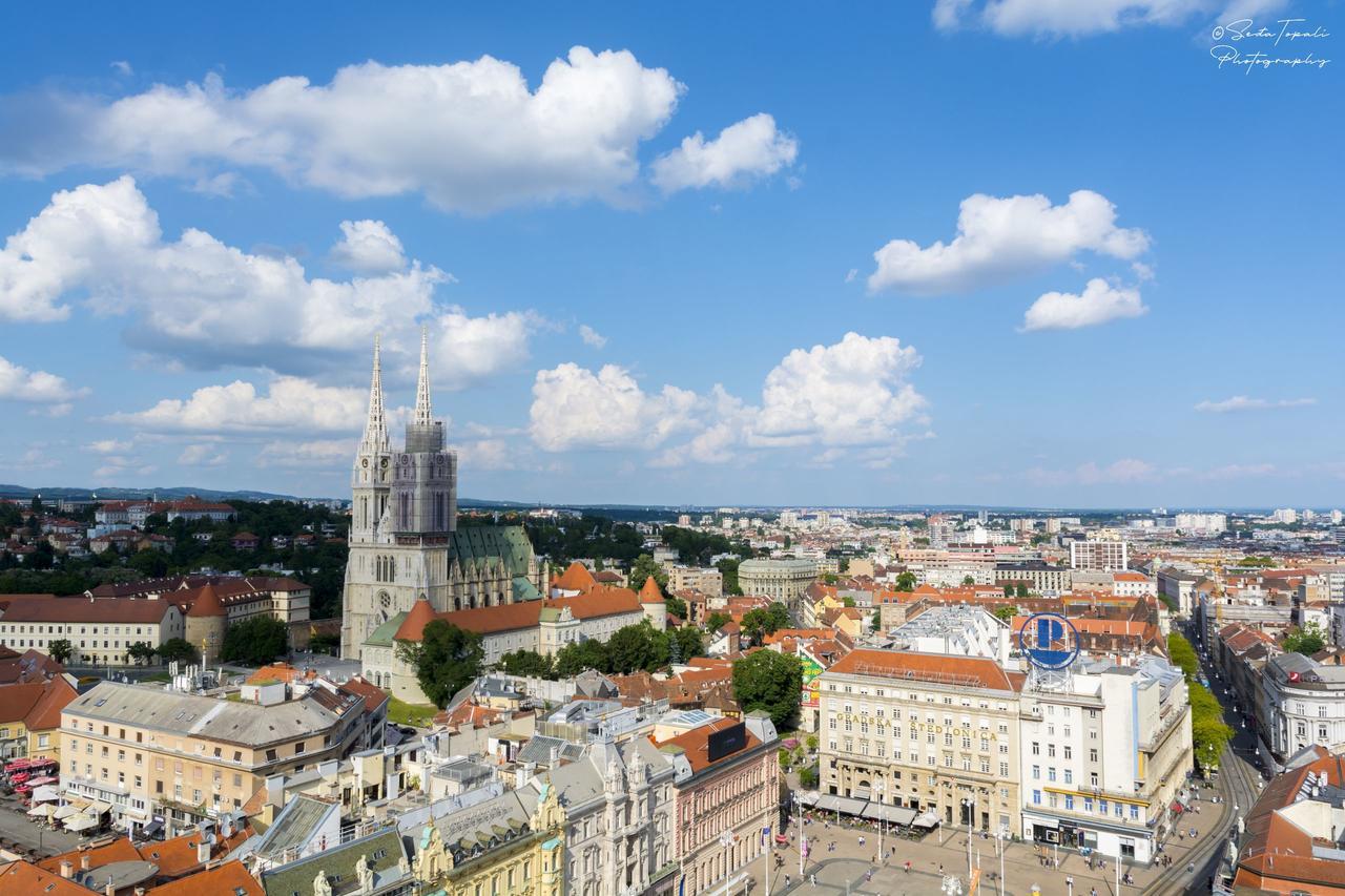 Apartemen 1000 m² dengan 21 kamar tidur dan 21 kamar mandi pribadi di Tresnjevka Zagreb Bagian luar foto