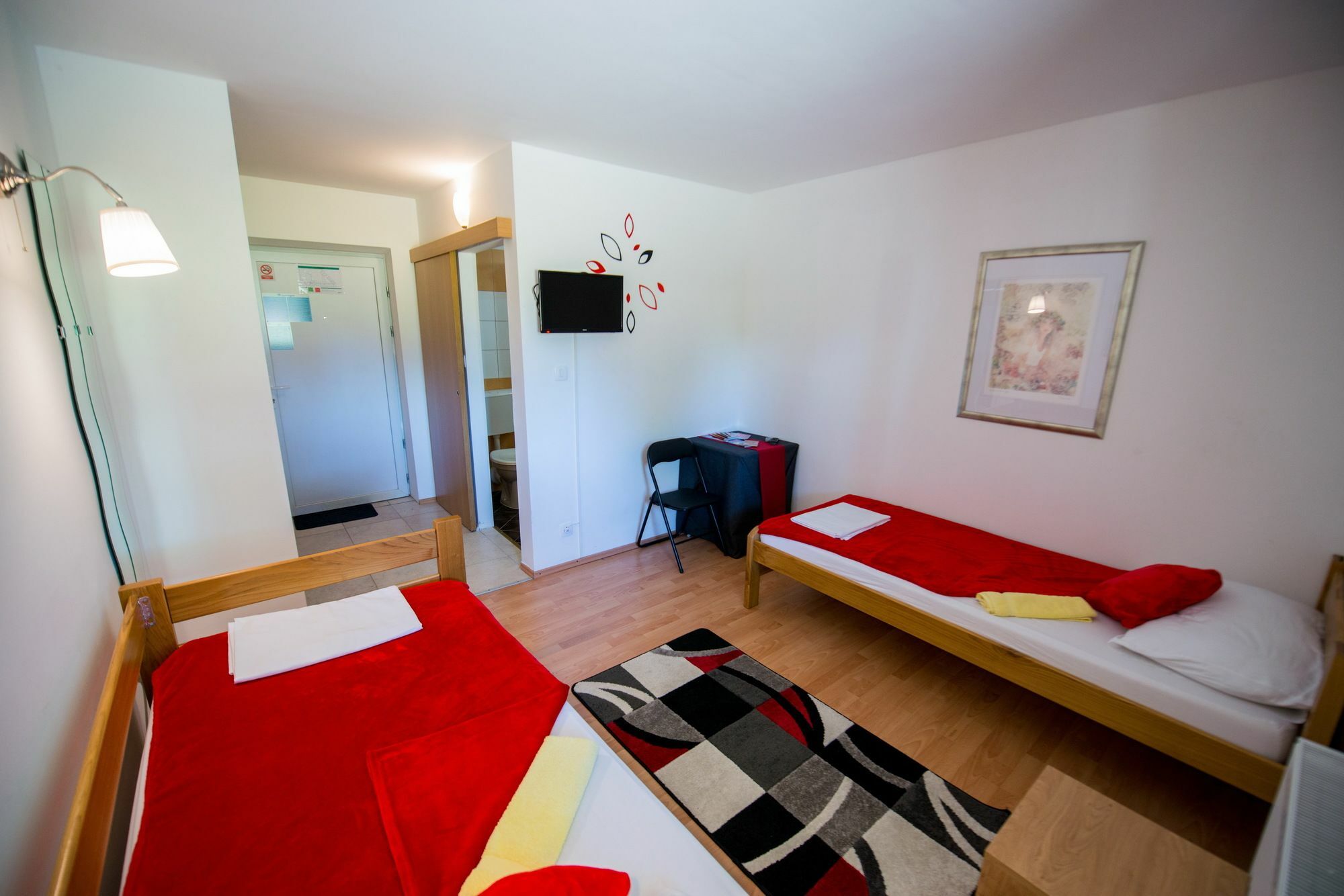Apartemen 1000 m² dengan 21 kamar tidur dan 21 kamar mandi pribadi di Tresnjevka Zagreb Bagian luar foto